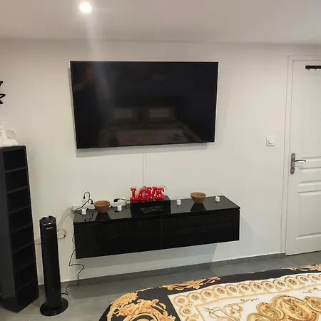 Urban Nest 10 Apartament Paryż