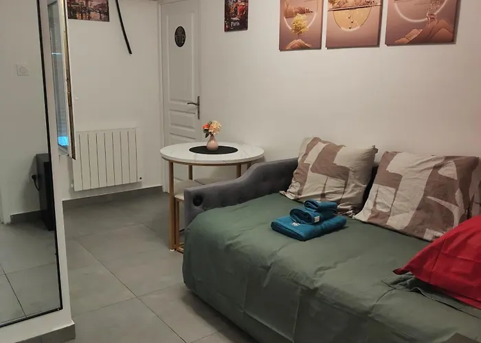 Urban Nest 10 *