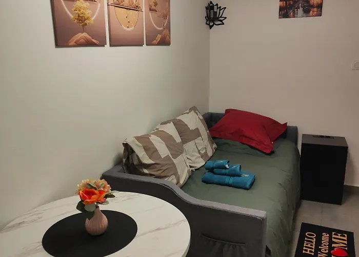 Διαμέρισμα Urban Nest 10 *