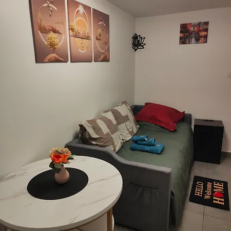 شقة Urban Nest 10 *
